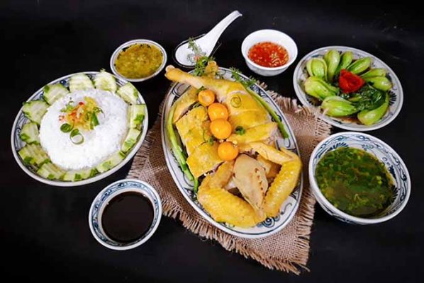 Top 5 địa chỉ quán cơm văn phòng ngon tại Quận 10