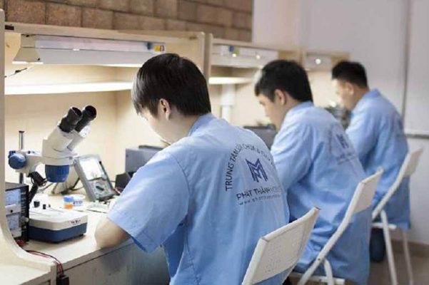 Khám phá thông tin Top 5 tiệm sửa điện thoại Quận 1